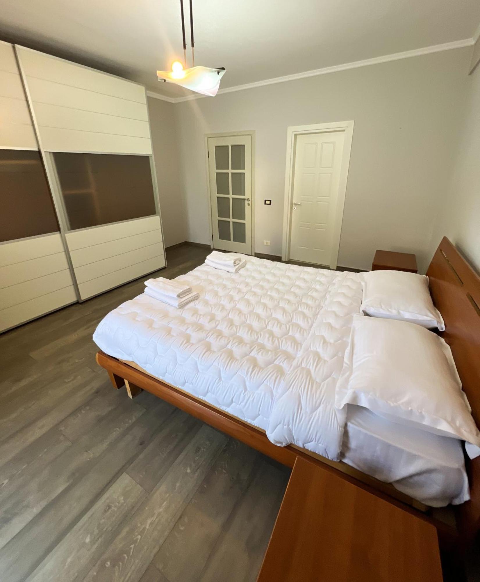 Sea View Apartaments Durrës Kültér fotó